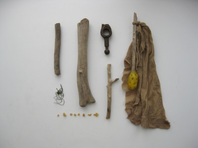 вгений Антуфьев. Проект Объекты защиты. 2008. Дерево, воск, железо, капроновая колготка. Сourtesy автор, Фонд поддержки современного искусства ВИНЗАВОД / Evgenyi Antufiev. Defencive objects project. 2008. Mixed media. Courtesy author, WINZAVOD Contemporary Art Foundation